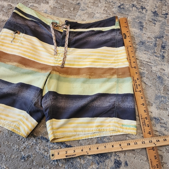 Patagonia Board shorts. Men's size 36 - Picture 16 of 16